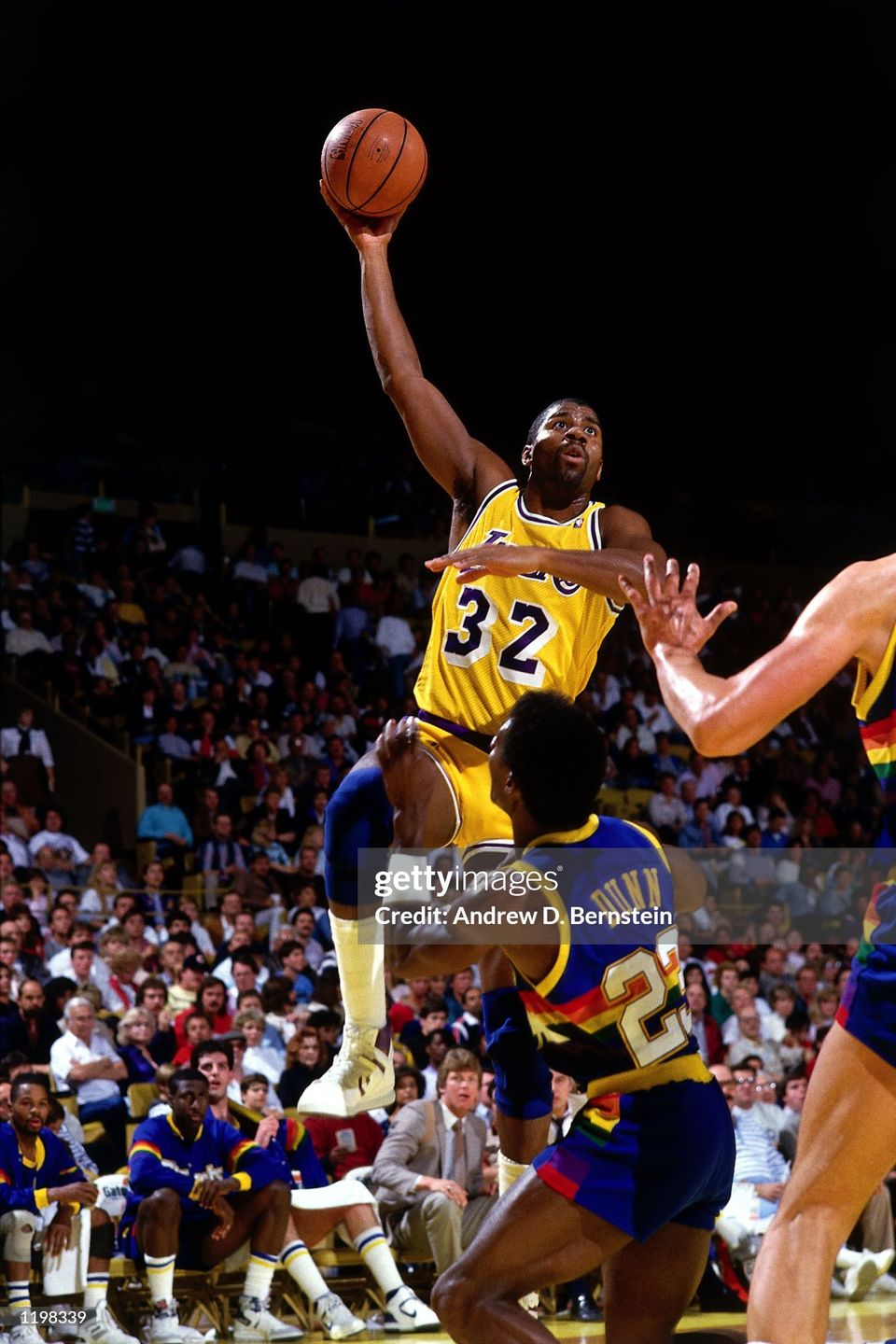 What does Magic Johnson's baby skyhook have to do with leadership development?